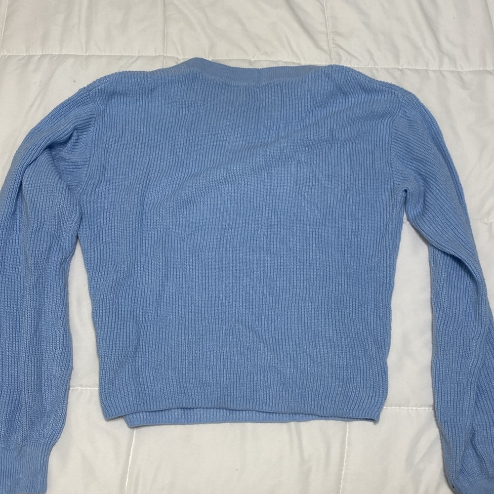 H&M Sweater - Picture 2 of 2